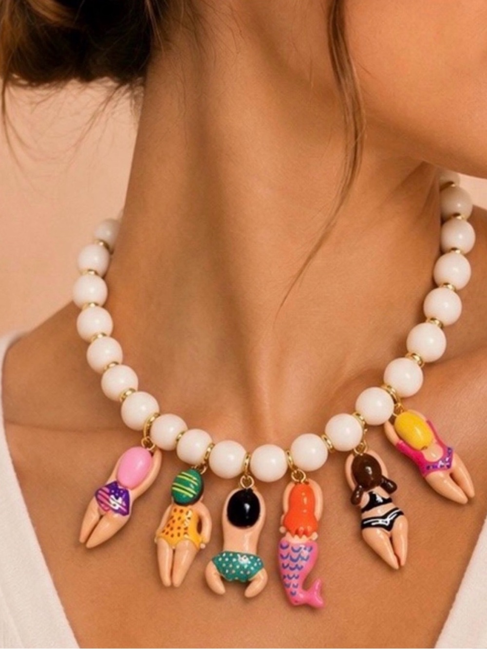 Multicolor swimmers charm necklace - Picture 2 of 2